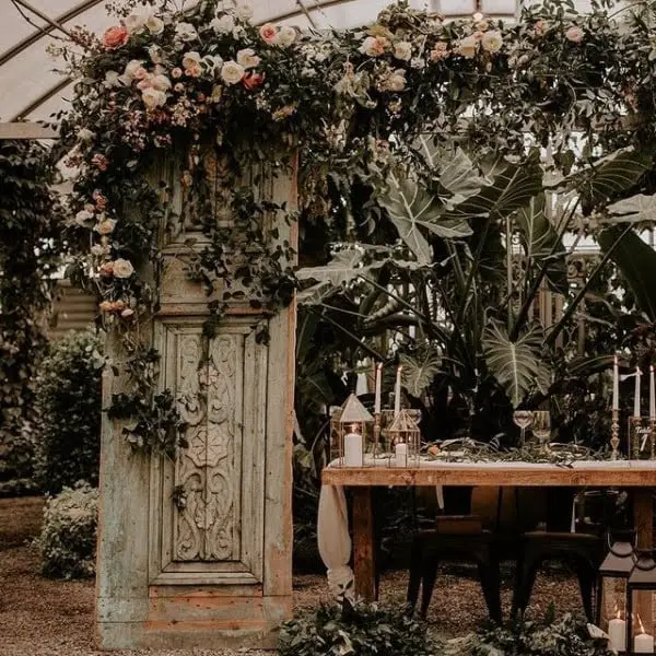 Greenhouse Wedding Decor Intimate Sweetheart Table Romantic Atmosphere greenhouse outdoor wedding decor