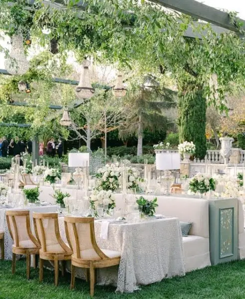 Graceful Vintage Glamour: An Unforgettable Outdoor Wedding Decor modern outdoor wedding decor