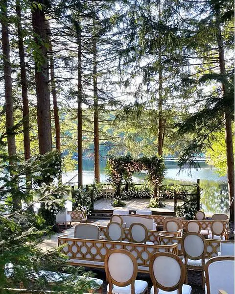 Idyllic Springtime Lakeview Wedding At Cedar Lakes Estate In Hudson Valley spring outdoor wedding decor