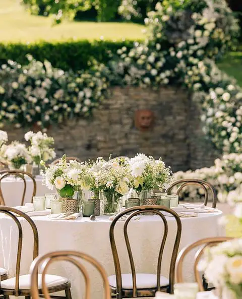 Breathtaking Spring Outdoor Wedding Decor Ideas For A Romantic Celebration spring outdoor wedding decor