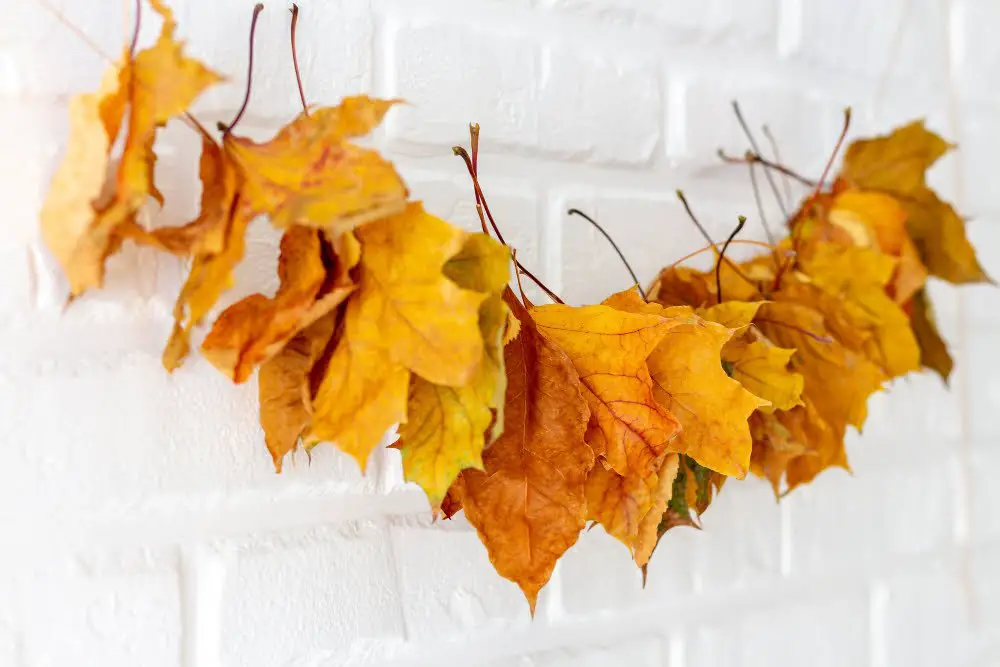 Autumn Leaf Garlands decor