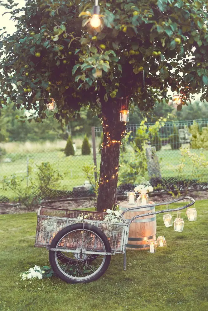 Rustic Wagon Display wedding