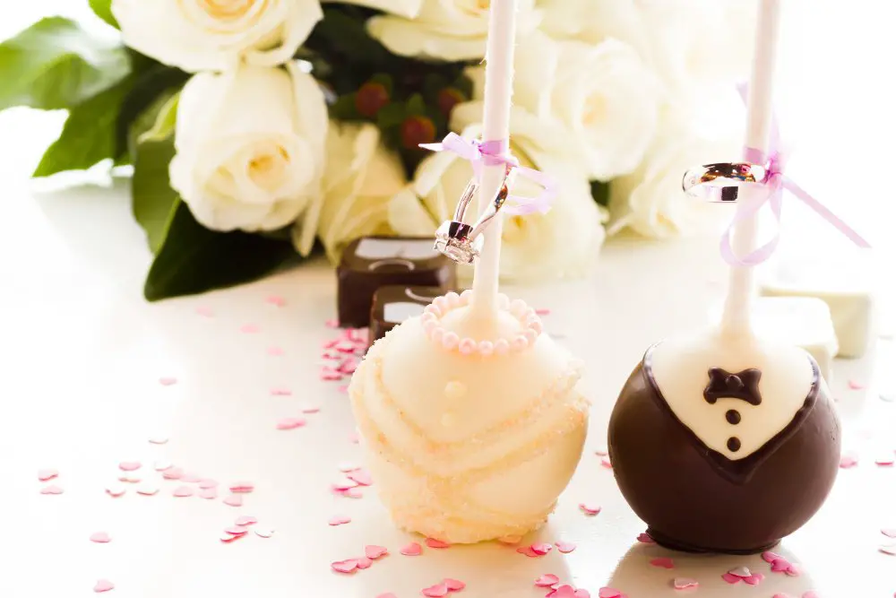 caramel apple wedding favors