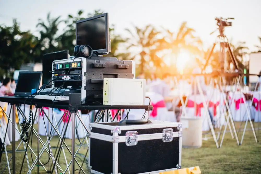 outdoor wedding sound equipment