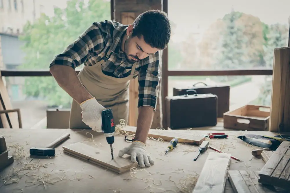 carpenter doing arch