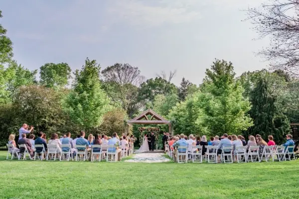 Avon Gardens outdoor wedding venues in Indiana