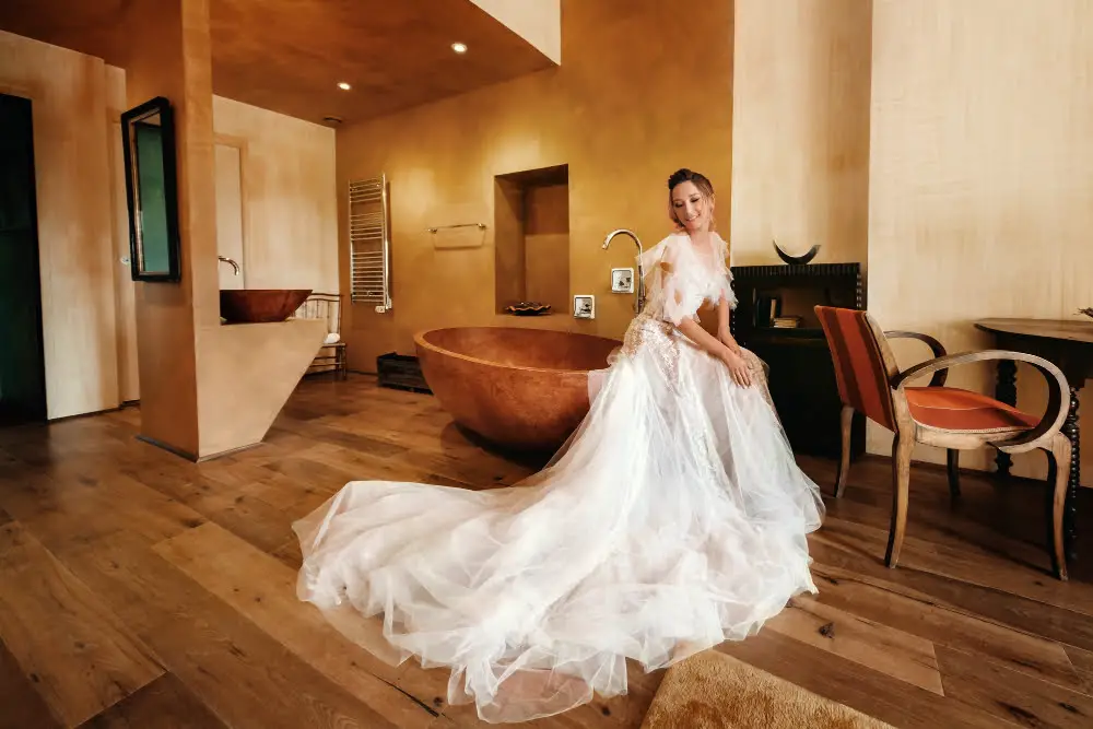 bride in Suite