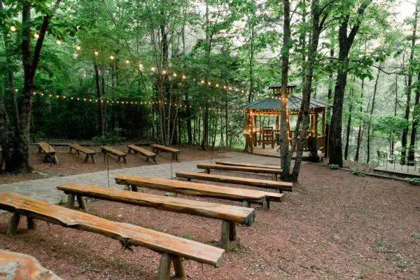 Cabin At The Lodge outdoor wedding venues in Alabama
