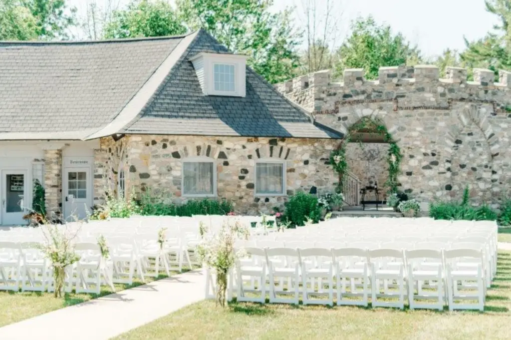Castle Farms outdoor wedding venues in Michigan