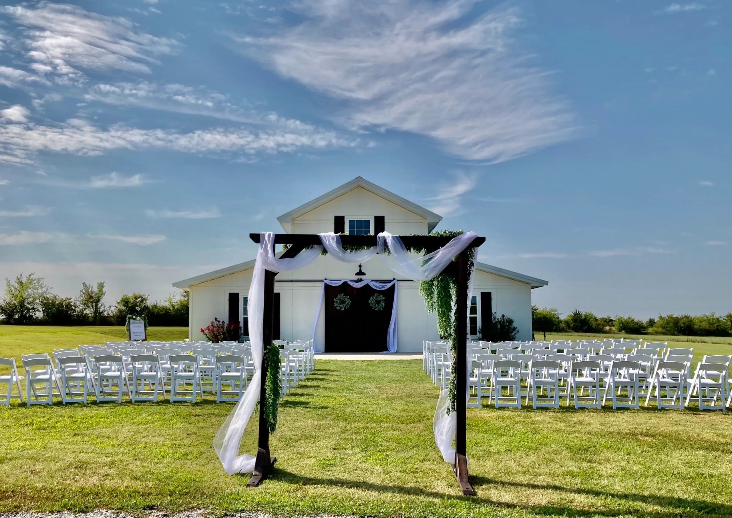 Huckleberry Hill Barn outdoor wedding venues in Oklahoma