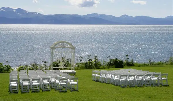 Driftwood Inn outdoor wedding venues in Alaska
