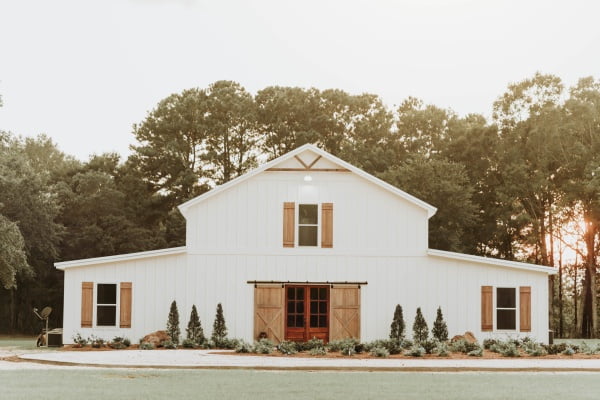 The Venue at Anderson Oaks outdoor wedding venues in Mississippi